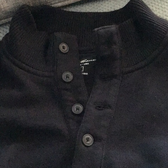 Eddie Bauer size M 4 button long sleeve sweatshirt in navy Side slits cu… - Picture 4 of 4